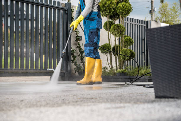 Best Garage Pressure Washing  in Cudahy, WI
